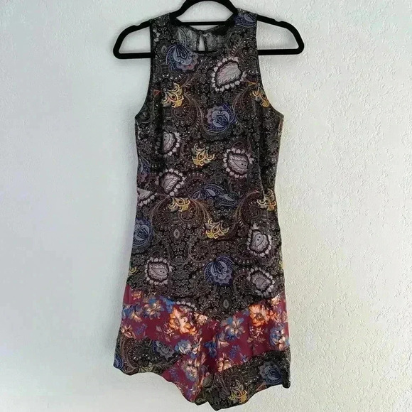 TopShop- patterned mini dress with key hole back size 10 - Picture 1 of 4